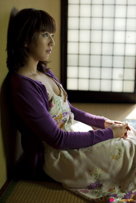 Brown-Eyed japanese beauty Marie Kai is posing in her sexy lingerie