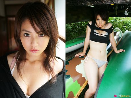 亞洲娃娃 Sayaka Isoyama 展示她巨大的乳房並穿著比基尼擺姿勢