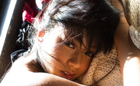 Asian doll Nana Ogura removes her underwear and demonstrates her hot body