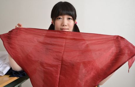 Asian girl Momo Watanabe exhibits her nice ass and poses in a solo