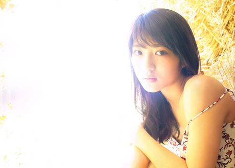 亞洲寶貝 Yumi Wakatsuki 在森林裡的毯子上赤身裸體