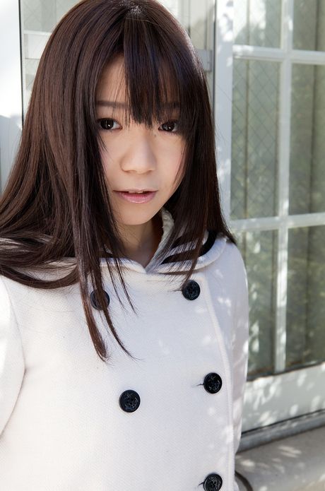 Brown eyes and a sweet smile, Rua Aikawa is a very cute girl