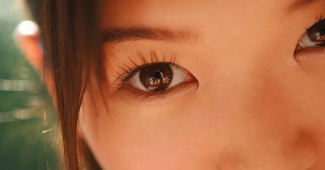 素晴らしいアジアのティーン、木嶋のりこが小ぶりなおっぱいを露わにしてソロでポーズをとる