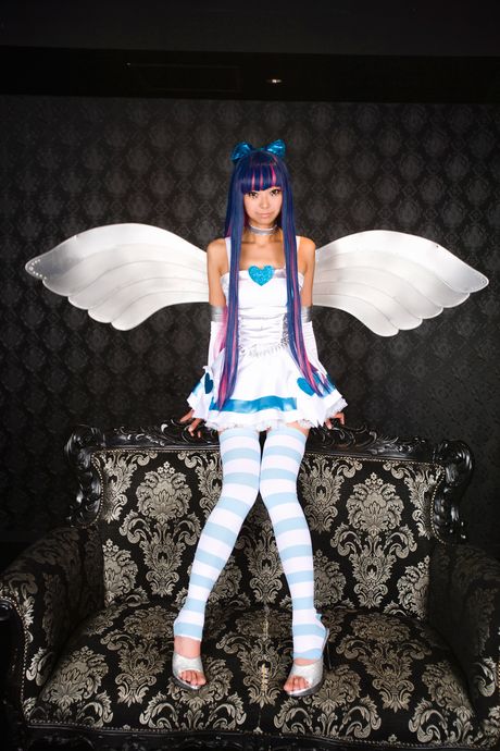 アジア美人ネコスモがストライプのドレスとパンツをストライプのOTKで披露