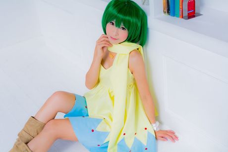 Asian beauty Yuki Mashiro shows her tiny tits and poses in a solo