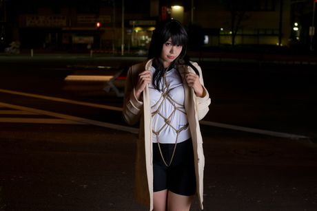 深色頭髮的少女 Sundome Iinkai 在運動後嘴裡充滿了精液