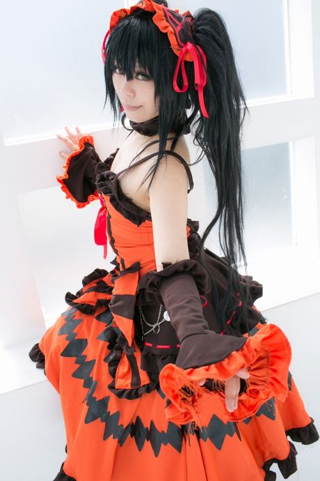 アジアのキュートなラットサクラがソロで彼女の素晴らしい巨乳とポーズを披露