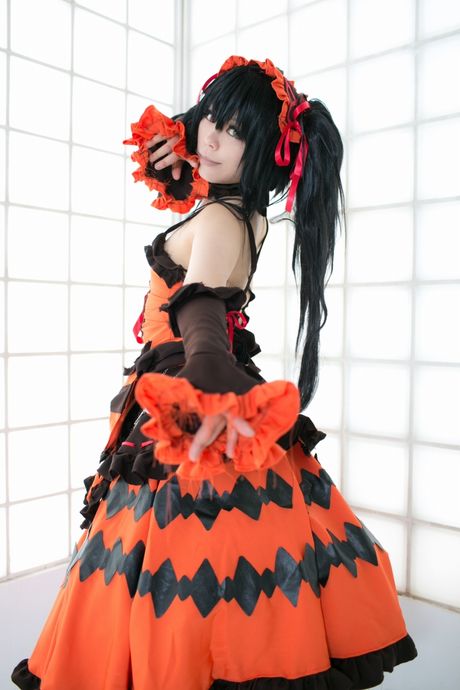 アジアのキュートなラットサクラがソロで彼女の素晴らしい巨乳とポーズを披露