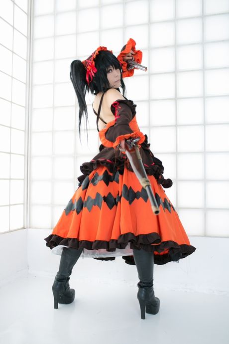 アジアのキュートなラットサクラがソロで彼女の素晴らしい巨乳とポーズを披露