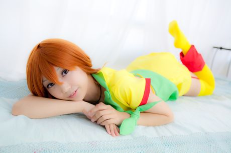 Cute redhead Heruheru3 flaunts her nice tits and pussy in yellow stockings