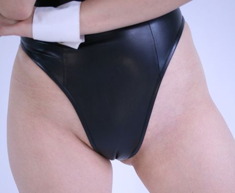 Asian bunny Higurashi Rin exhibits her hot ass and poses in a bunny costume