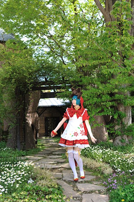 Cute cosplayer Haruka shows her teeny tits and her trimmed pussy outdoors