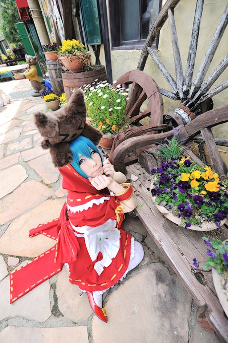 Cute cosplayer Haruka shows her teeny tits and her trimmed pussy outdoors