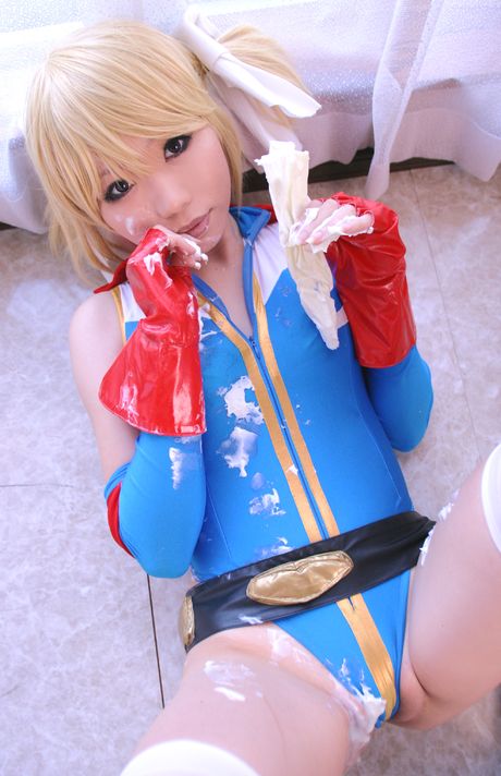 Light-Haired japanese cheerleader Higurashi Rin strips to her gloves and exhibits her pussy