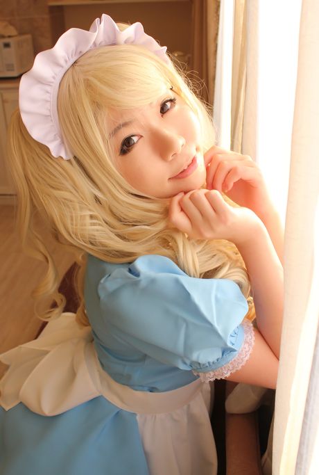 Asian beauty Higurashi Rin flaunts her hot butt and toys her twat