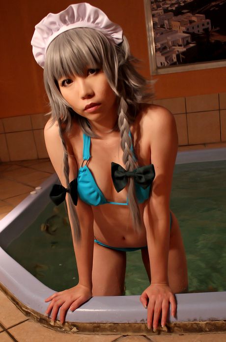 日本性感尤物日暮凜脫下比基尼，秀出性感翹臀