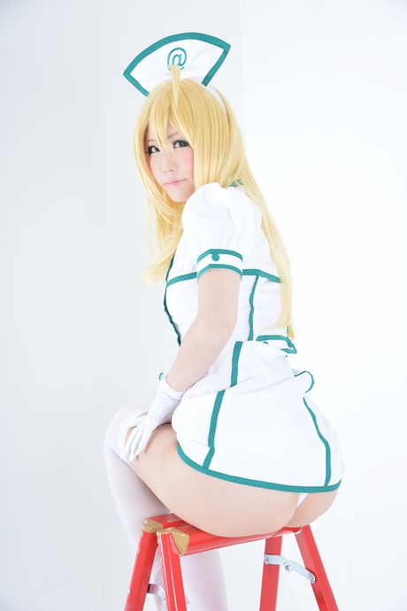 Blonde japanese stunner Haruka displays her hot ass and pussy in white stockings