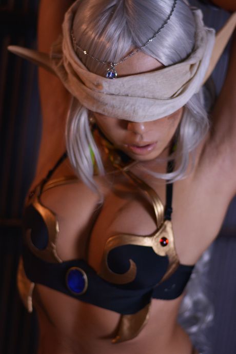 Asian girl Nonsummerjack displays her big boobs and poses in a solo