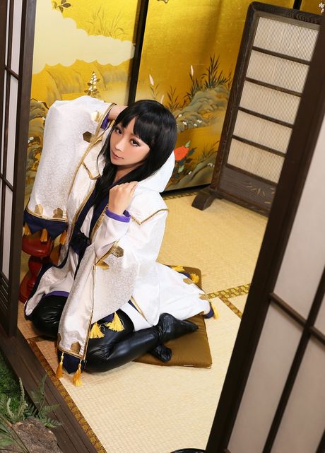 Asian babe Higurashi Rin sports a creampie after a masturbation session