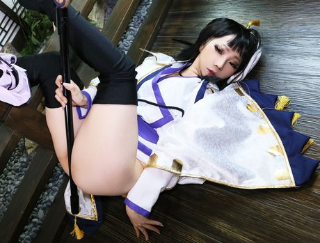 Asian babe Higurashi Rin sports a creampie after a masturbation session