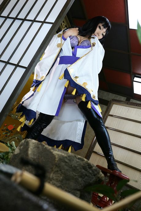 Asian babe Higurashi Rin sports a creampie after a masturbation session