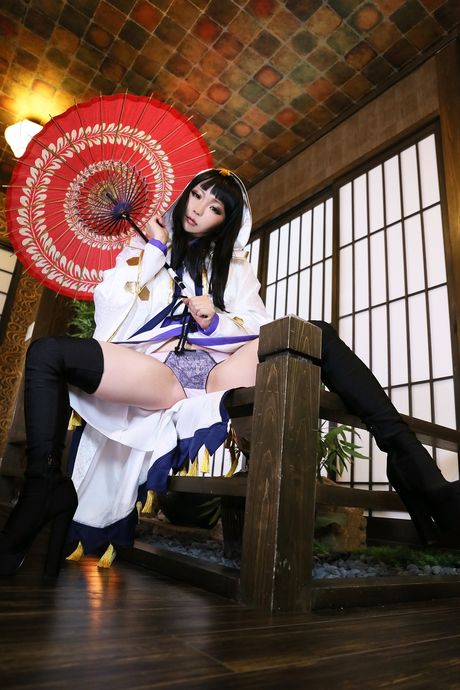 Asian babe Higurashi Rin sports a creampie after a masturbation session