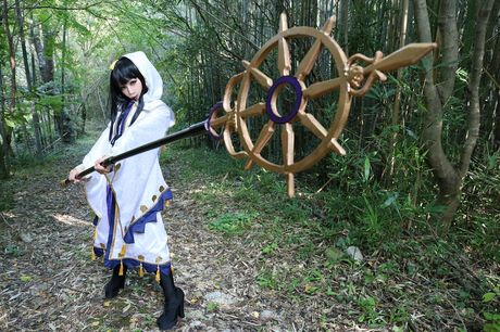 Asian teen Higurashi Rin shows her hot ass and poses in the wild