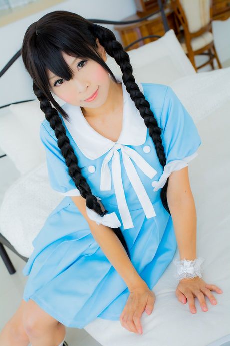 Mashiro Yuki er en japansk teenager, der elsker at vise sin krop frem