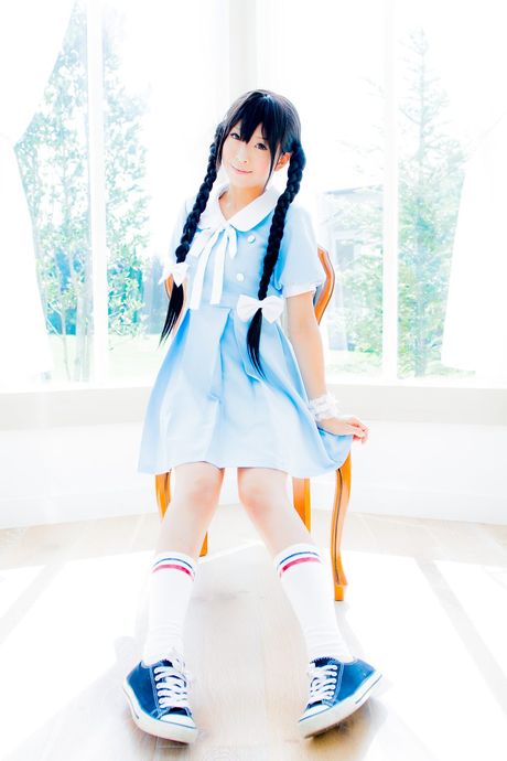 Mashiro Yuki er en japansk teenager, der elsker at vise sin krop frem