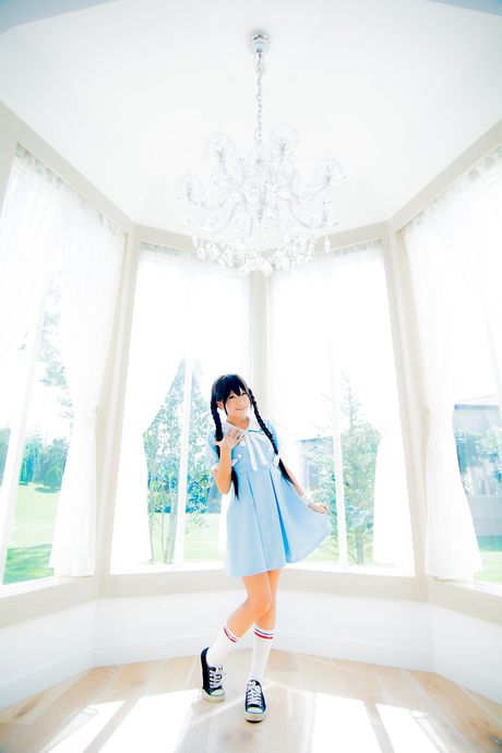 Mashiro Yuki er en japansk teenager, der elsker at vise sin krop frem