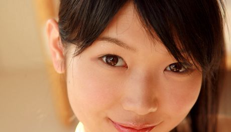 アジアのキュートな木嶋のりこがブラとパンティーを脱いでおっぱいを披露