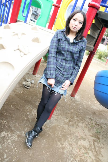 巨乳のアジア人美女、増田咲が毛深いオマンコをドリルで突かれる