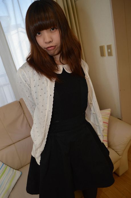 亞洲封面女郎 Yuriko Inada 的毛茸茸陰戶被幹了