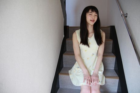 Asian girl Yume Mizuhara gets her pussy stuffed with a dildo