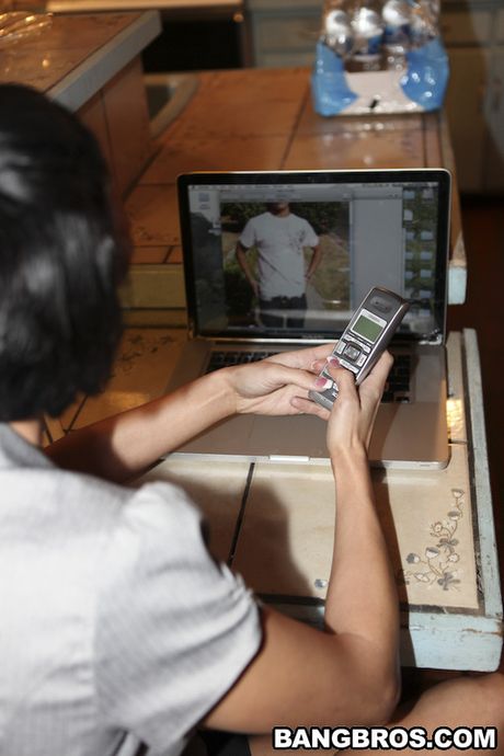 Ravishing american Milf Dylan Ryder gets her big tits covered in cum after a good fuck