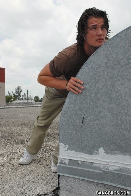 Lækker asiatisk Mia Smiles får sin fisse slikket og dicked på taget