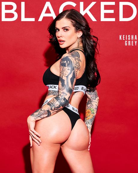 Brunette amerikansk babe Keisha Grey får sin fisse spist ud og kneppet