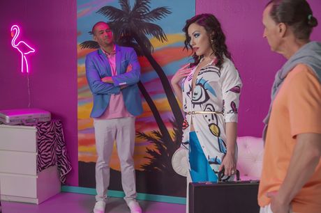 Brunette amerikanske kone Jennifer White får sin kut boret på et hotelværelse