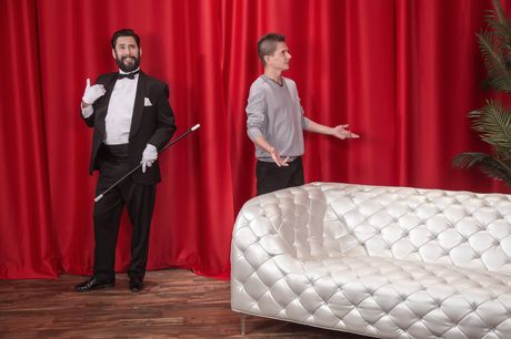 Latina tøs Luna Star har samleje med en tryllekunstner