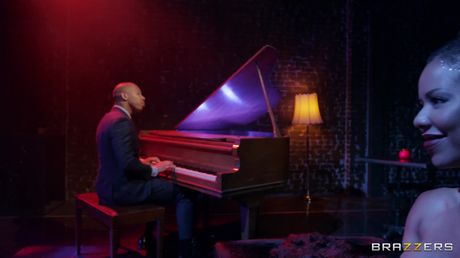 ベイブ・エボニー・ミスティークと彼女の友人キラ・ノワールが3Pをしている