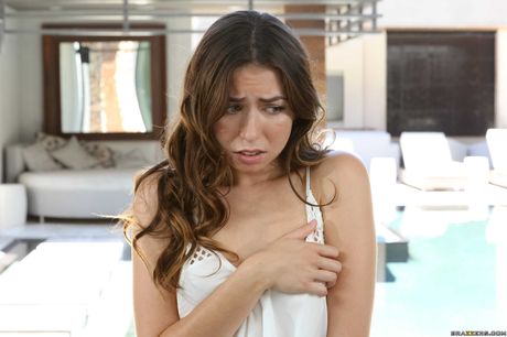 Delicate american cutie Melissa Moore gets her pussy dicked by a photographer