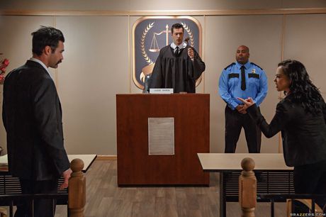 驚艷拉丁裔美女克里斯蒂娜羅斯在法庭上被雙人操