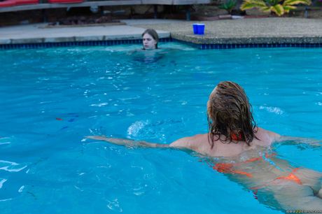 Light-Haired american,mexican MILF Krissy Lynn has sex with a boy after being freed from a pool