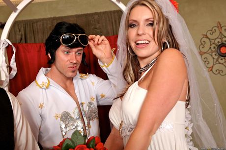 Light-Haired american bride Courtney Cummz has sex with her wedding planner