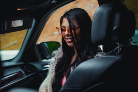 Slender american blonde Ivy Wolfe has sex with a man in a backyard