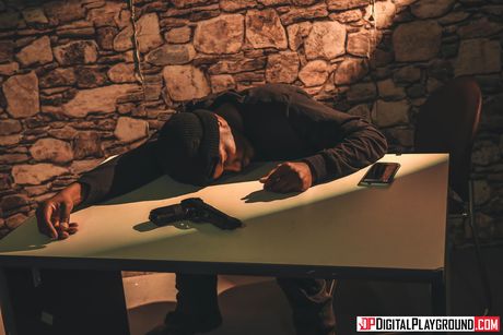 Excellent american blonde Dolly Leigh gets her twat stuffed by a horny guy in the dark