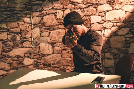 Excellent american blonde Dolly Leigh gets her twat stuffed by a horny guy in the dark