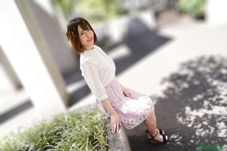 Asian doll Minami Nakata gets her pussy drilled by a white guy