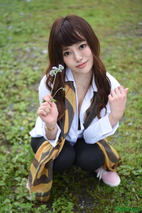 Asiatisk covergirl Mai Shirakawa får en creampie efter en fuck