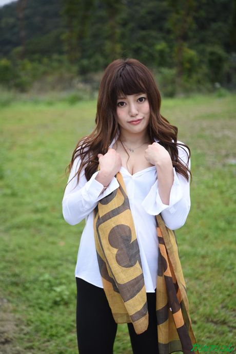 Asiatisk covergirl Mai Shirakawa får en creampie efter en fuck